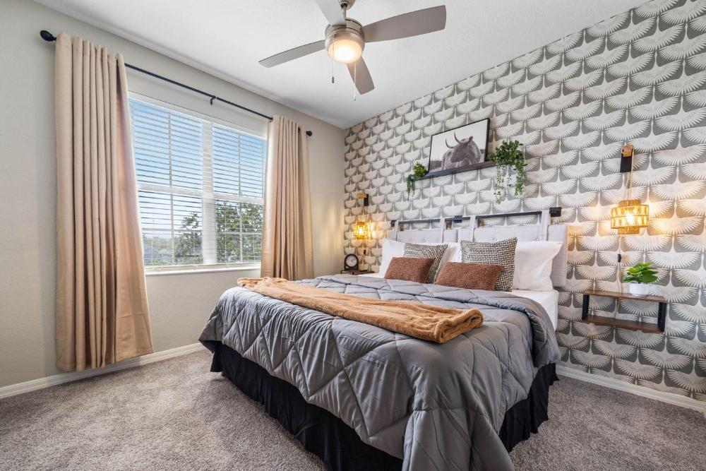 Spacious 3BR2BA w Pool Gym Near Airport #4